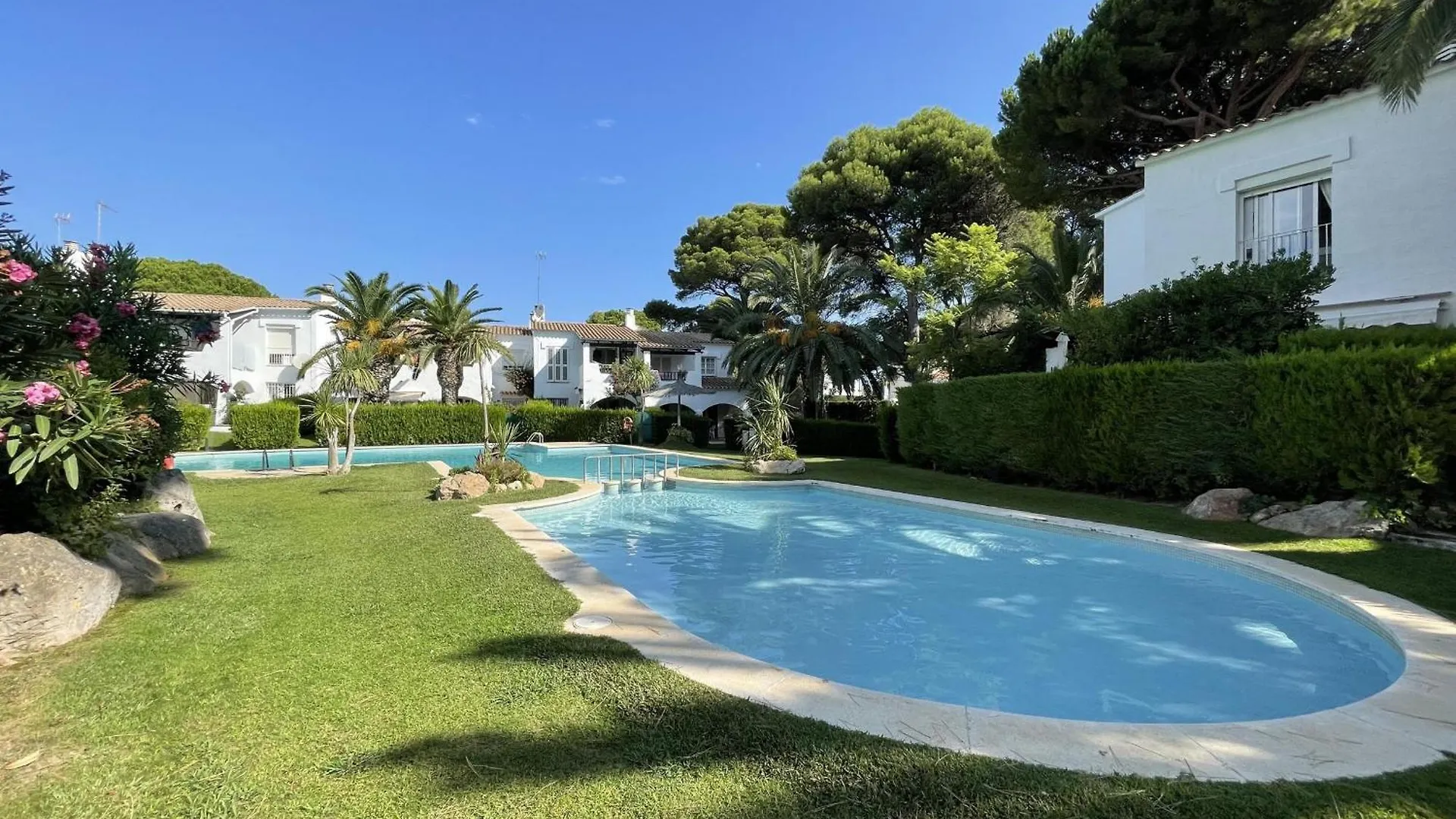 Casa Con Jardin Privado, Chimenea Y Piscina Comunitaria, Cerca Del Golfo Y Playa De Pals - Es-226-31 Villa 0*,  Spain